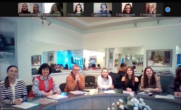 Фідбек. Дякуємо спікеркам Богдані та Софії за корисні знання! Із вдячністю – майбутні психологи(-ині) бізнесу та управління ПБУ-16 та інші учасники(-ці) вебінару